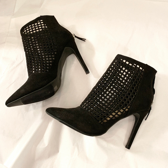 Anne Michelle Shoes - HOT Pointed Toe Black Ankle Bootie Heels - 8.5